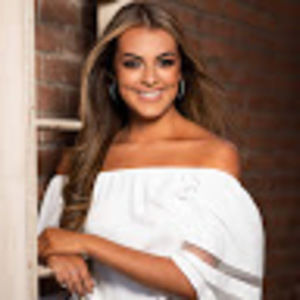 Meet your Posher, Danae